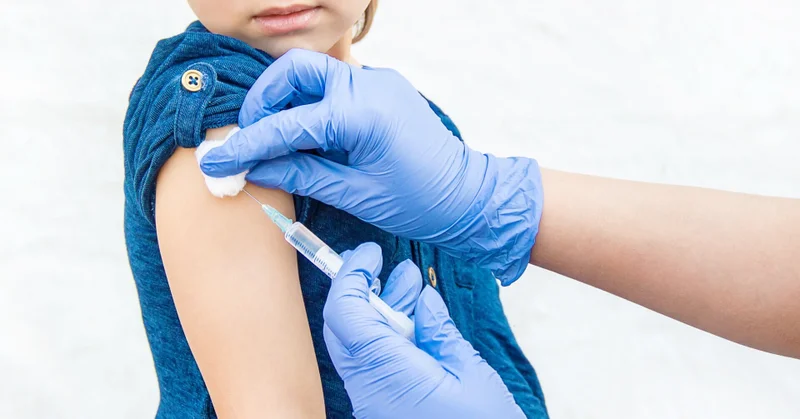 ワクチン接種を受ける幼児